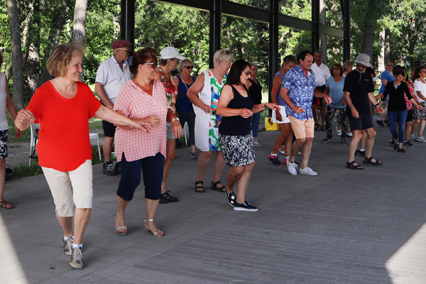 Danse en ligne au Parcours Gouin
